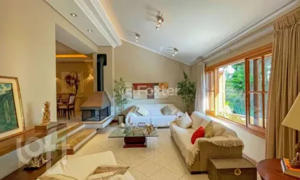 Casa com 4 quartos à venda na Rua Moema, 547, Chácara das Pedras, Porto Alegre, 313 m2 por R$ 2.177.000