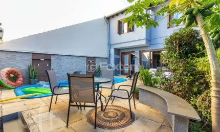 Casa com 3 quartos à venda na Rua Eurico Lara, 270, Medianeira, Porto Alegre, 274 m2 por R$ 1.300.000