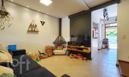 Casa com 3 quartos à venda na rua engenheiro otacílio oliveira, 110, ipanema, porto alegre, 175 m2 por r$ 776.000