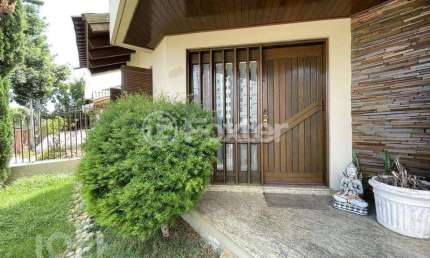 Casa com 3 quartos à venda na Rua Juruá, 105, Jardim São Pedro, Porto Alegre, 309 m2 por R$ 1.290.000