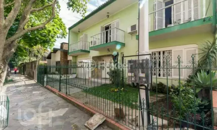 Casa com 3 quartos à venda na Rua Investigador Pedro Loeci Martins, 40, Nonoai, Porto Alegre, 271 m2 por R$ 690.000