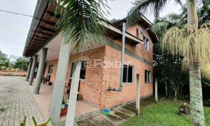 Fazenda com 1 sala à venda na Rua dos Araçás, 194, São Caetano, Porto Alegre, 154 m2 por R$ 394.000