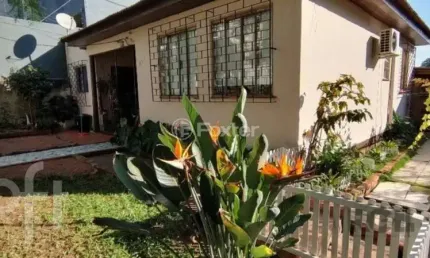 Casa com 5 quartos à venda na Rua Jaguari, 741, Cristal, Porto Alegre, 130 m2 por R$ 790.000