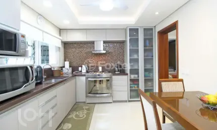 Casa com 3 quartos à venda na rua doutor egydio michaelsen, 240, cavalhada, porto alegre, 245 m2 por r$ 980.000