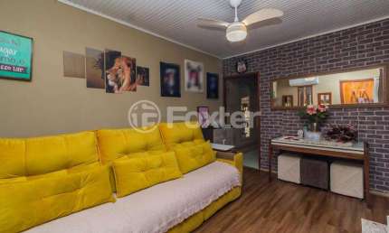 Casa com 3 quartos à venda na Rua Ademar Correia Silva, 51, Costa e Silva, Porto Alegre, 63 m2 por R$ 237.990