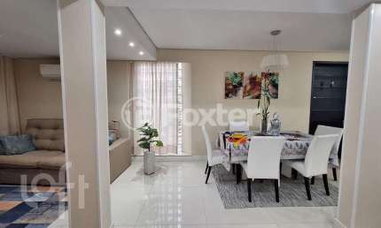 Casa com 2 quartos à venda na Rua Demétrio Ribeiro, 662, Centro Histórico, Porto Alegre, 118 m2 por R$ 760.000