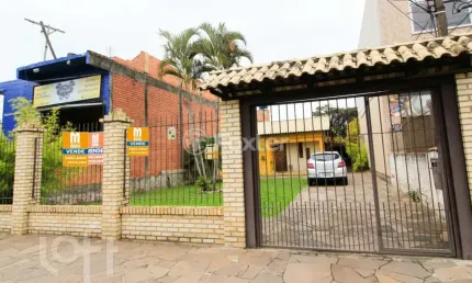 Casa com 3 quartos à venda na Rua Fernando Ferrari, 1604, Niterói, Canoas, 144 m2 por R$ 636.000