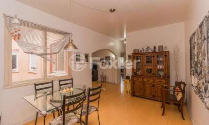 Apartamento com 2 quartos à venda na Avenida Benjamin Constant, 373, São João, Porto Alegre, 70 m2 por R$ 250.000