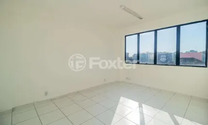 Sala comercial com 1 sala à venda na Rua Adão Baino, 146, Cristo Redentor, Porto Alegre, 25 m2 por R$ 126.000