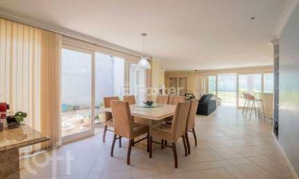 Casa com 4 quartos à venda na Rua Professor Ulisses Cabral, 435, Chácara das Pedras, Porto Alegre, 350 m2 por R$ 1.195.000