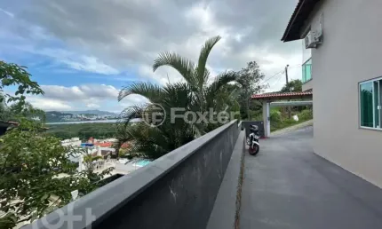 Casa com 5 quartos à venda na servidão maria filomena de souza, 134, saco grande, florianópolis, 160 m2 por r$ 1.500.000