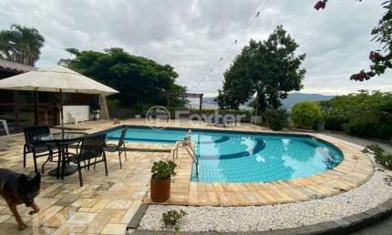 Casa com 7 quartos à venda na Rua Doutor Percy João de Borba, 454, Trindade, Florianópolis, 411 m2 por R$ 2.499.000