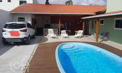 Casa com 3 quartos à venda na Servidão Alayde Francisca de Oliveira, 46, São João do Rio Vermelho, Florianópolis, 242 m2 por R$ 660.000
