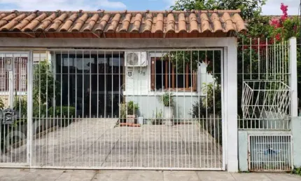 Casa com 2 quartos à venda na Rua Doutor Raphael Loro, 155, Hípica, Porto Alegre, 65 m2 por R$ 310.000