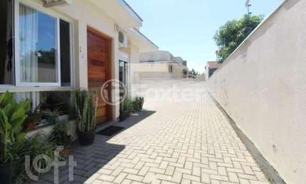 Casa em condomínio fechado com 2 quartos à venda na Rua Protásio Alves, 1004, Niterói, Canoas, 47 m2 por R$ 230.000