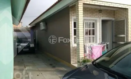 Casa em condomínio fechado com 2 quartos à venda na Rua Engenheiro Kindler, 1320, Harmonia, Canoas, 57 m2 por R$ 270.000