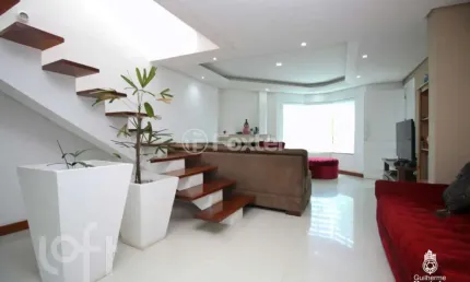 Casa com 3 quartos à venda na Rua Doutor Galdino Nunes Vieira, 294, Jardim Itu Sabará, Porto Alegre, 262 m2 por R$ 1.300.000