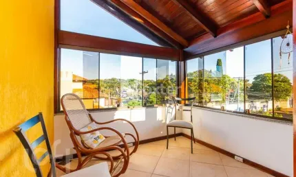 Casa com 3 quartos à venda na rua engenheiro otacílio oliveira, 66, ipanema, porto alegre, 138 m2 por r$ 710.000