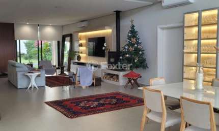 Casa em condomínio fechado com 3 quartos à venda na Avenida Juca Batista, 8000, Chapéu do Sol, Porto Alegre, 370 m2 por R$ 3.135.000