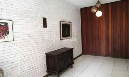 Casa com 5 quartos à venda na Rua Santa Cecília, 1738, Santa Cecília, Porto Alegre, 206 m2 por R$ 850.000
