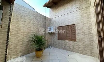 Casa com 3 quartos à venda na Rua Pedro Dos Santos, 149, Igara, Canoas, 194 m2 por R$ 720.000