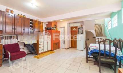 Casa com 3 quartos à venda na Rua Nunes Machado, 429, Azenha, Porto Alegre, 150 m2 por R$ 799.000