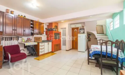 Casa com 3 quartos à venda na Rua Nunes Machado, 429, Azenha, Porto Alegre, 150 m2 por R$ 799.000