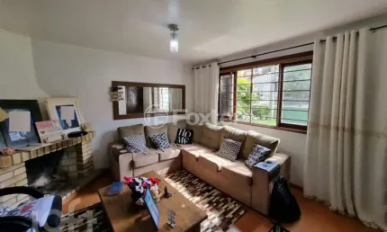 Casa com 3 quartos à venda na Rua Primeiro de Março, 391, Nossa Senhora das Graças, Canoas, 285 m2 por R$ 619.999