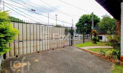 Casa com 3 quartos à venda na Travessa Professor Emeterio Garcia Fernandez, 192, Cristo Redentor, Porto Alegre, 499 m2 por R$ 1.150.000