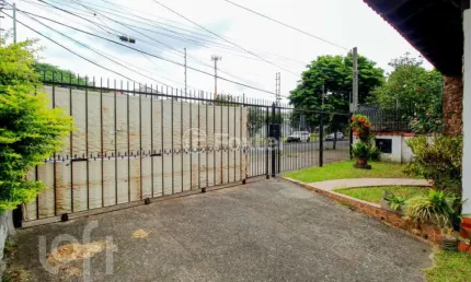 Casa com 3 quartos à venda na Travessa Professor Emeterio Garcia Fernandez, 192, Cristo Redentor, Porto Alegre, 499 m2 por R$ 1.150.000