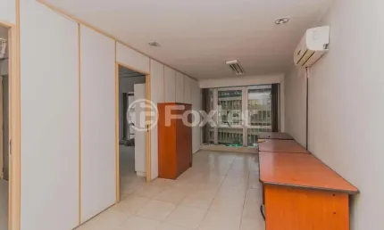 Sala comercial com 1 sala à venda na Rua Sarmento Leite, 246, Centro Histórico, Porto Alegre, 43 m2 por R$ 75.000