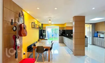 Casa com 3 quartos à venda na Rua Guatambu, 645, Hípica, Porto Alegre, 130 m2 por R$ 659.900