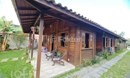 Casa com 4 quartos à venda na rua jardim dos eucaliptos, 239, campeche, florianópolis, 203 m2 por r$ 1.350.000