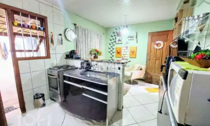 Casa com 2 quartos à venda na Rua Antônio Ribeiro Messias, 59, Hípica, Porto Alegre, 80 m2 por R$ 369.000