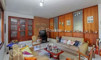 Casa com 3 quartos à venda na rua professor pedro santa helena, 556, jardim do salso, porto alegre, 202 m2 por r$ 800.000