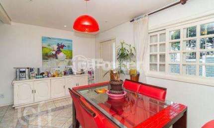 Casa com 3 quartos à venda na Rua Doutor Ernesto Miranda, 195, Jardim São Pedro, Porto Alegre, 116 m2 por R$ 415.000