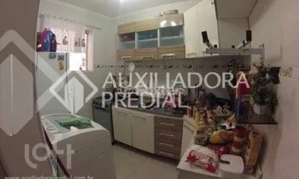 Apartamento com 2 quartos à venda na avenida capivari, 626, cristal, porto alegre, 56 m2 por r$ 180.000