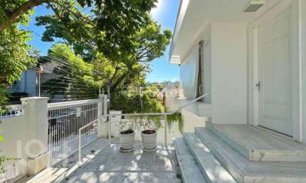 Casa com 4 quartos à venda na Rua Indianápolis, 332, Três Figueiras, Porto Alegre, 268 m2 por R$ 1.750.000