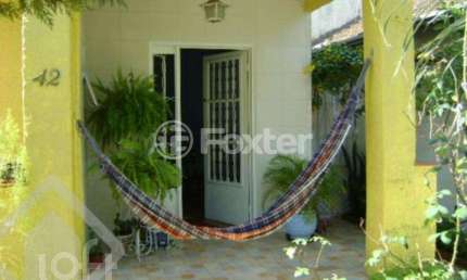 Casa com 2 quartos à venda na Praça Padre José Massimi, 42, Passo da Areia, Porto Alegre, 167 m2 por R$ 640.000