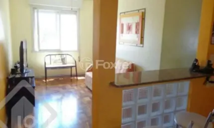 Apartamento com 2 quartos à venda na Rua Lasar Segall, 285, São Sebastião, Porto Alegre, 52 m2 por R$ 240.000
