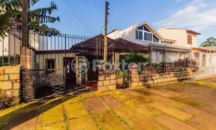 Casa com 2 quartos à venda na Rua Arnaldo Ballve, 186, Jardim Itu Sabará, Porto Alegre, 250 m2 por R$ 280.000