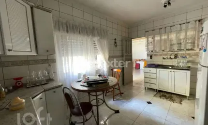 Casa com 3 quartos à venda na rua dom pedro ii, 619, nossa senhora das graças, canoas, 160 m2 por r$ 1.500.000