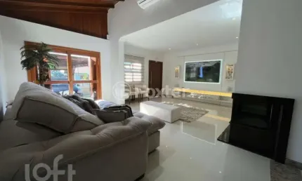 Casa com 4 quartos à venda na Rua Gustavo Miller, 333, Eugênio Ferreira, Canela, 180 m2 por R$ 1.800.000