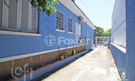 Casa com 3 quartos à venda na Rua Guilherme Alves, 1752, Partenon, Porto Alegre, 254 m2 por R$ 1.065.000