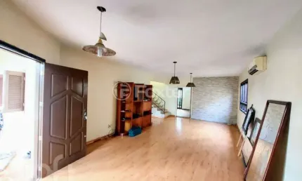 Casa com 2 quartos à venda na Estrada das Três Meninas, 664, Vila Nova, Porto Alegre, 158 m2 por R$ 499.900