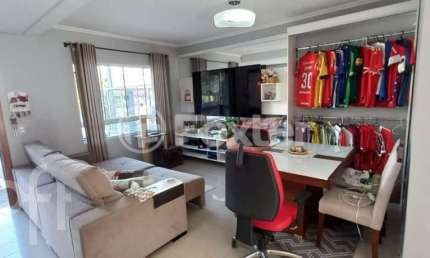 Casa com 2 quartos à venda na Avenida Nossa Senhora de Guadalupe, 1011, Hípica, Porto Alegre, 101 m2 por R$ 440.000