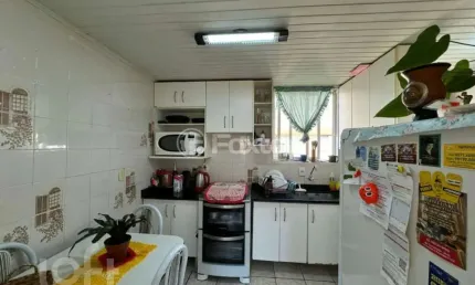 Apartamento com 2 quartos à venda na Travessa Escobar, 489, Camaquã, Porto Alegre, 48 m2 por R$ 170.000