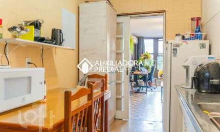 Apartamento com 3 quartos à venda na Avenida Getúlio Vargas, 1232, Menino Deus, Porto Alegre, 117 m2 por R$ 394.900