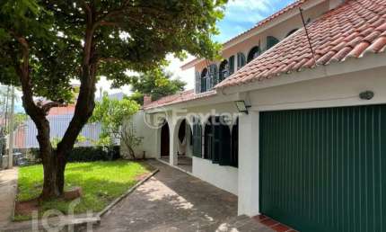 Casa com 4 quartos à venda na Rua Reverendo Orlando Baptista, 50, Vila João Pessoa, Porto Alegre, 350 m2 por R$ 850.000