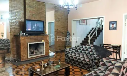 Casa com 3 quartos à venda na rua coronel neves, 472, medianeira, porto alegre, 450 m2 por r$ 1.600.000